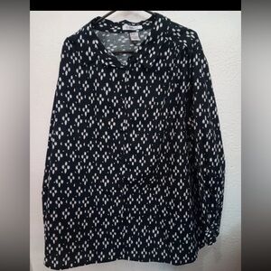 NWOT Roamans sz 3X-5X Black and white Cotton Blend Button Down Blouse